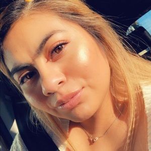 Meet your Posher, Leilani